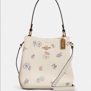 Coach Small Town Bucket Dandelion Print NWT